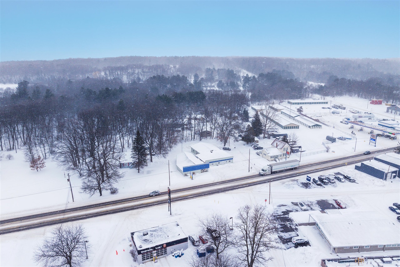 316 W Parkdale Avenue, Manistee, MI, 49660-1132