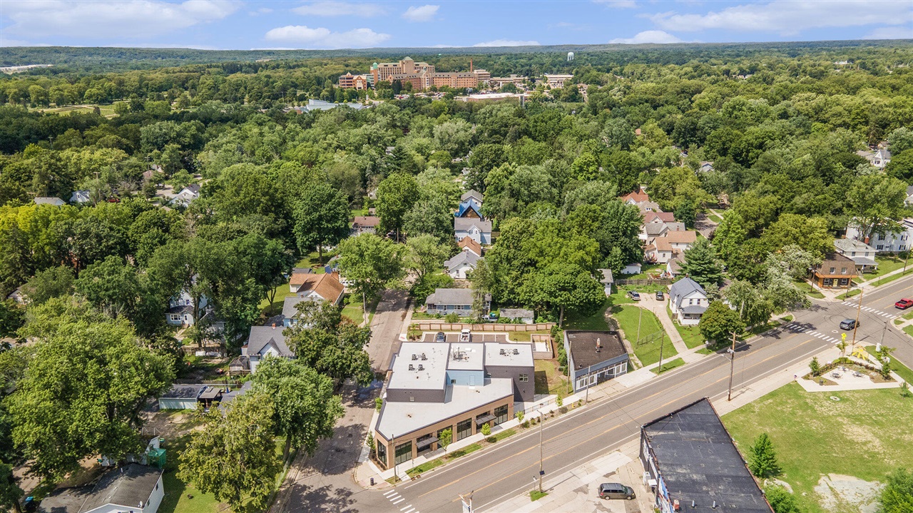 606 Southworth Terrace, Kalamazoo, MI, 49048