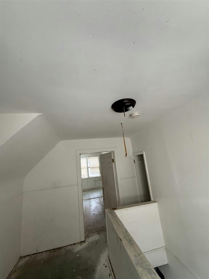 19180 Bradford Avenue, Detroit, MI, 48205-2108