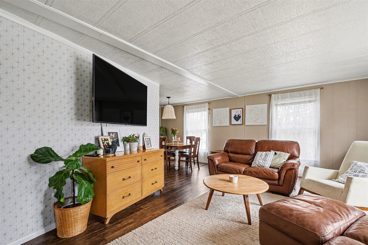 315 Mc Cumber Street, Buchanan, MI, 49107-1132