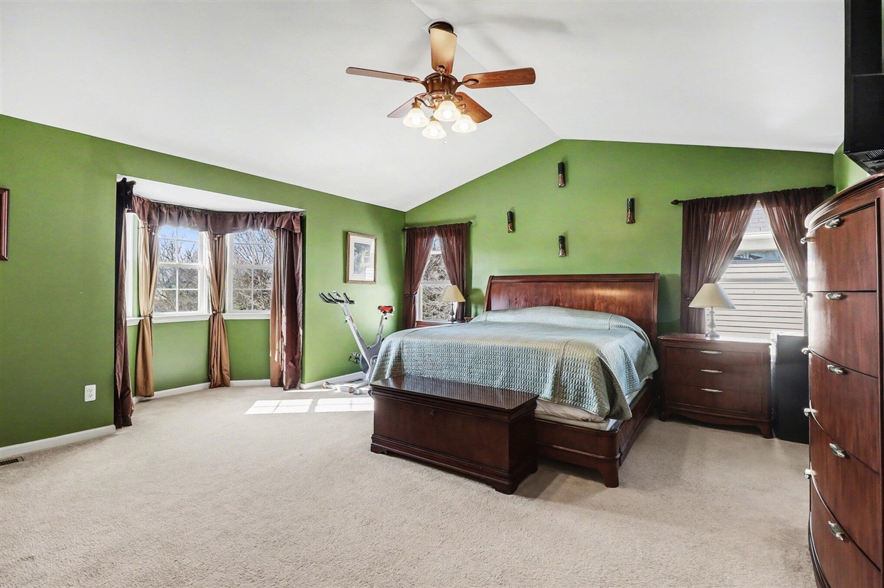 28294 Cottage Lane, New Hudson, MI, 48165-8004