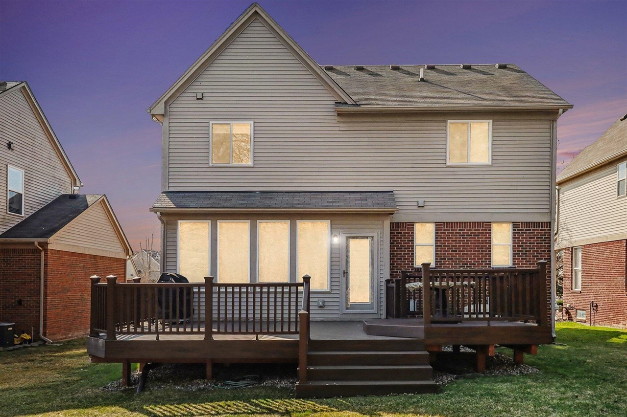 28294 Cottage Lane, New Hudson, MI, 48165-8004