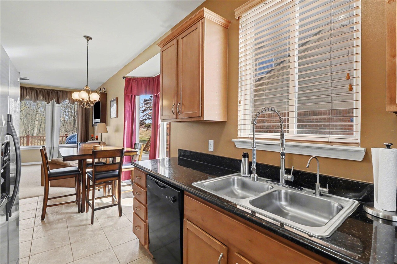 28294 Cottage Lane, New Hudson, MI, 48165-8004