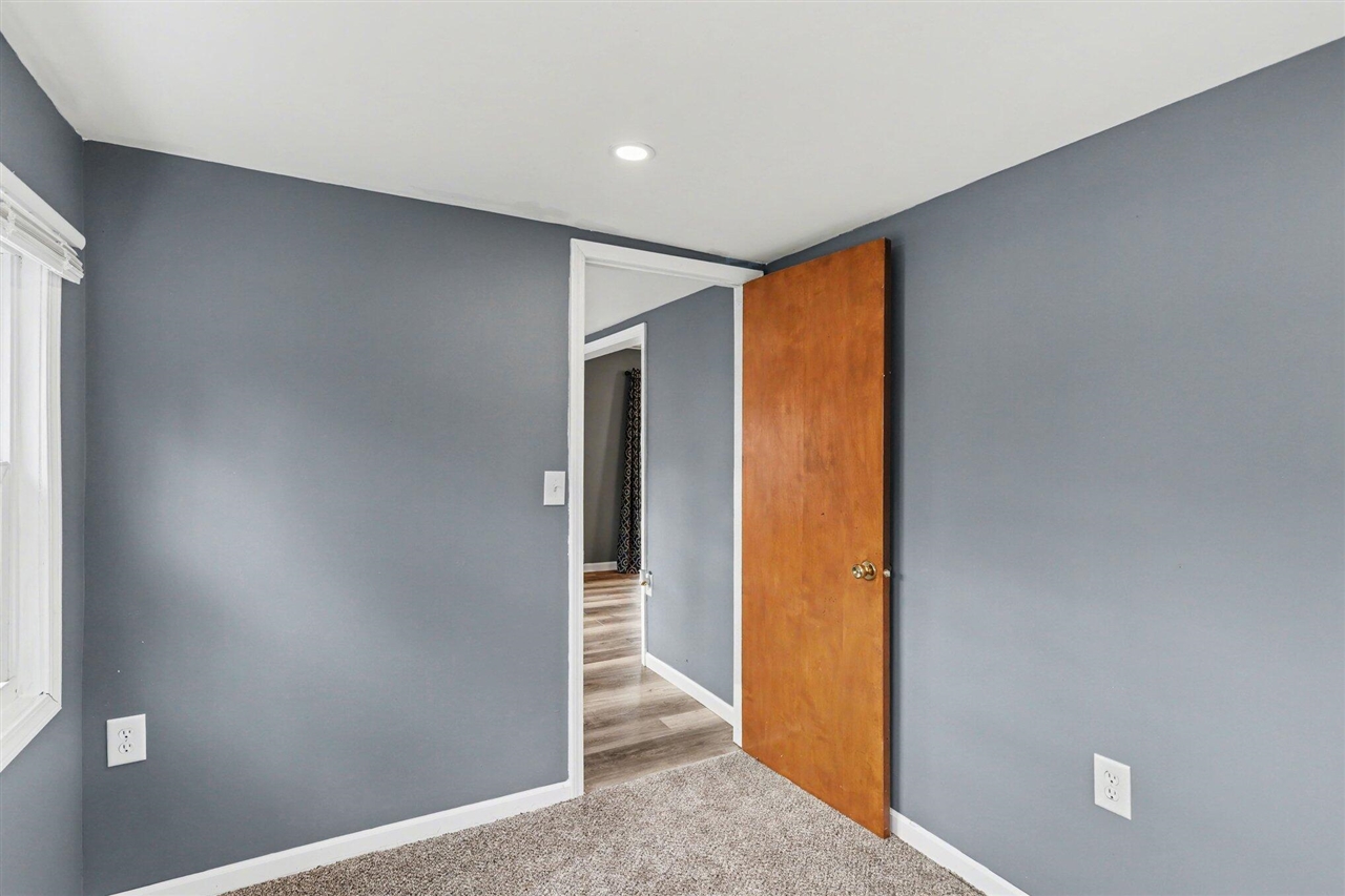 211 North Drive, Brooklyn, MI, 49230-8910