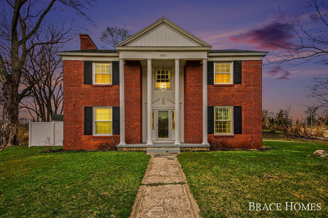 119 Bristol Avenue, Grand Rapids, MI, 49504-4924