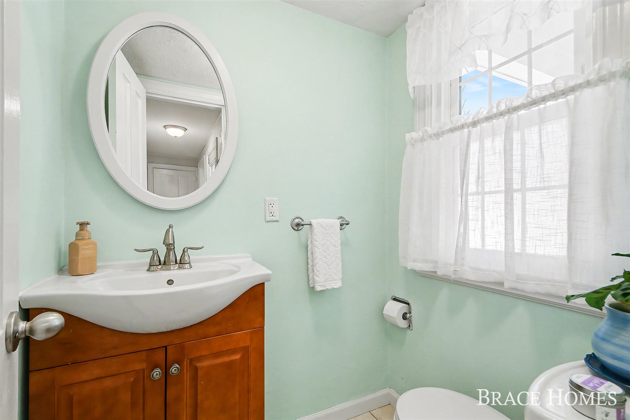 119 Bristol Avenue, Grand Rapids, MI, 49504-4924