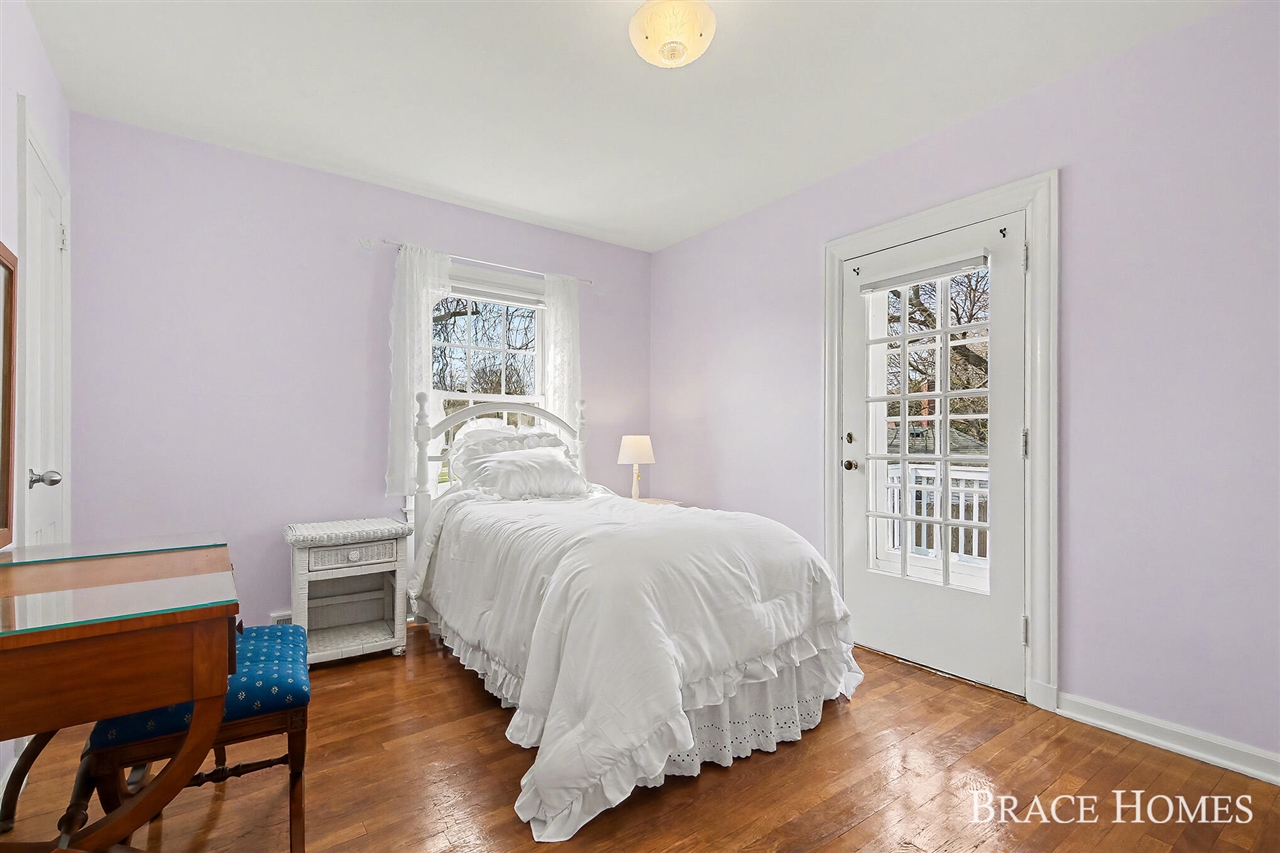 119 Bristol Avenue, Grand Rapids, MI, 49504-4924