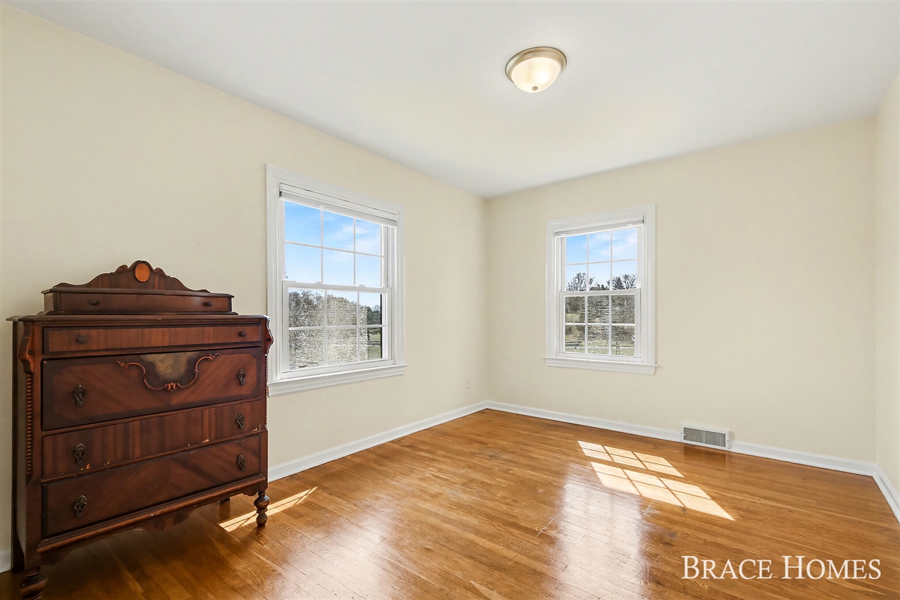 119 Bristol Avenue, Grand Rapids, MI, 49504-4924