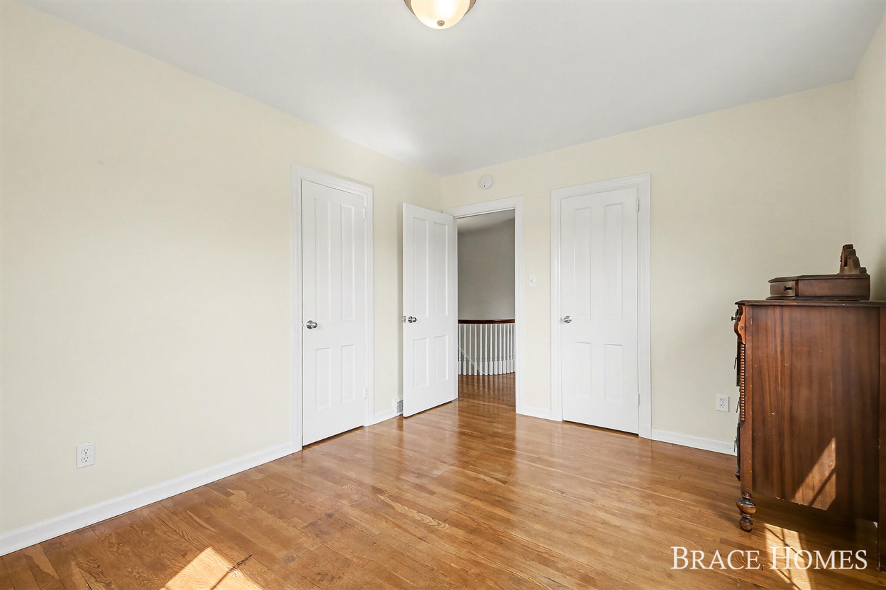 119 Bristol Avenue, Grand Rapids, MI, 49504-4924