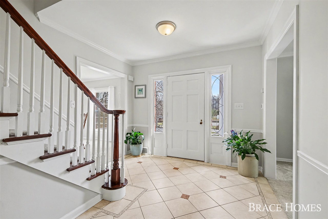 119 Bristol Avenue, Grand Rapids, MI, 49504-4924