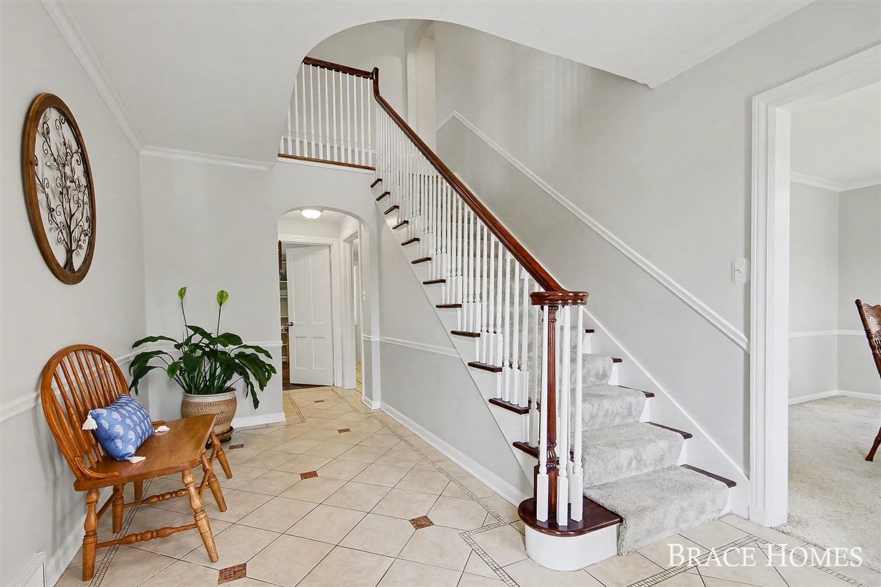 119 Bristol Avenue, Grand Rapids, MI, 49504-4924