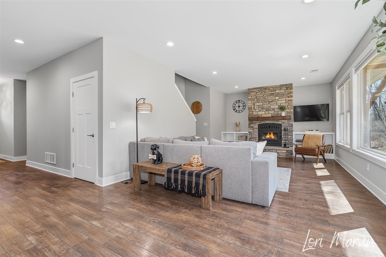 10966 S Stakes Road, Greenville, MI, 48838-9467