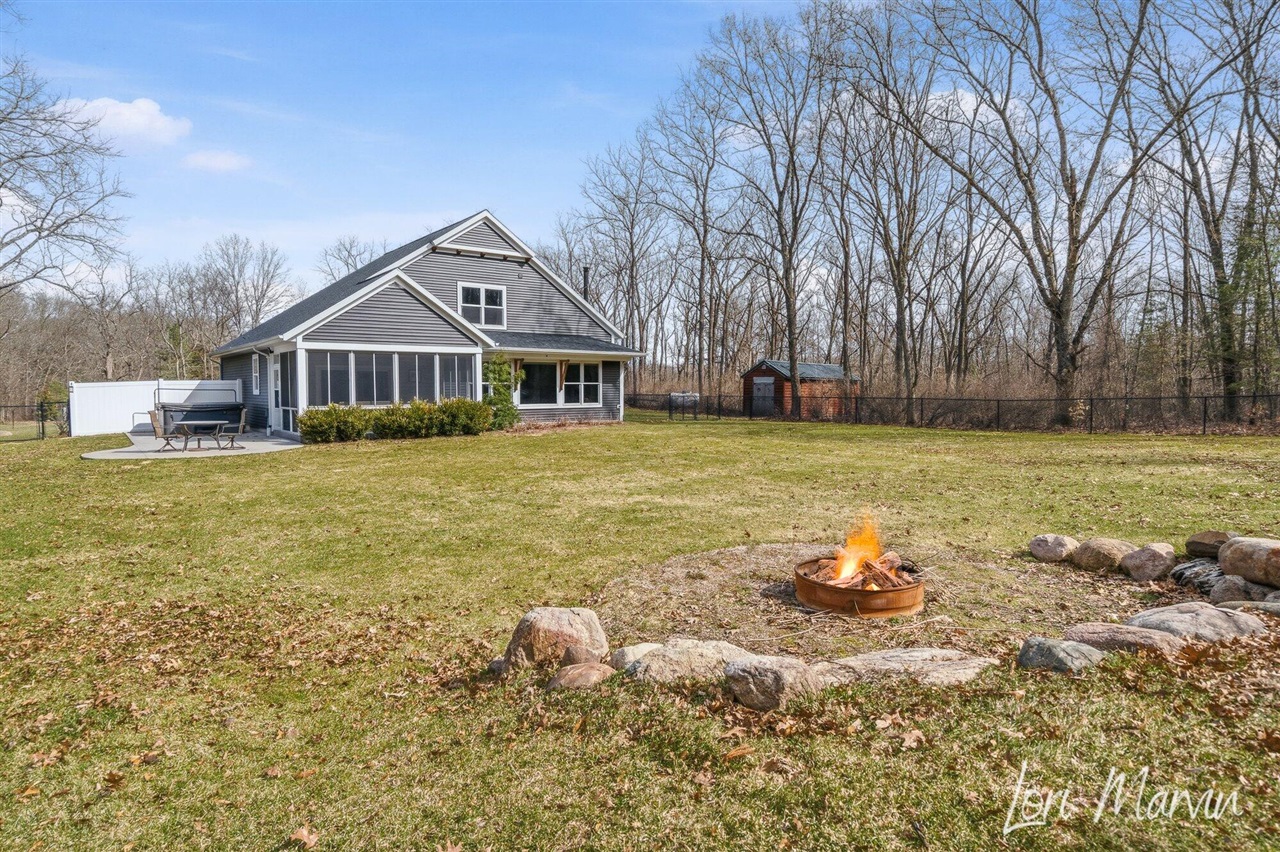10966 S Stakes Road, Greenville, MI, 48838-9467