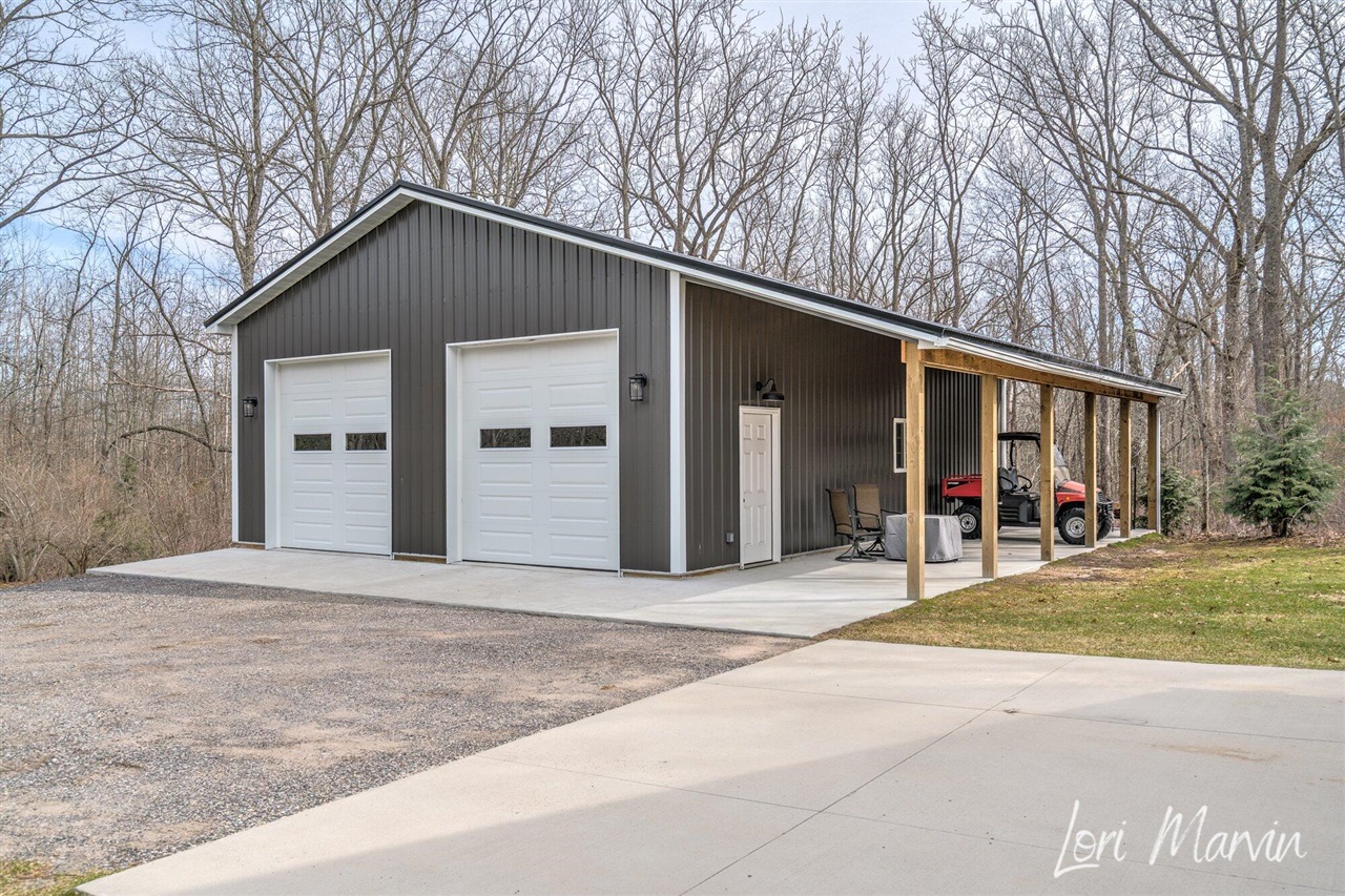 10966 S Stakes Road, Greenville, MI, 48838-9467