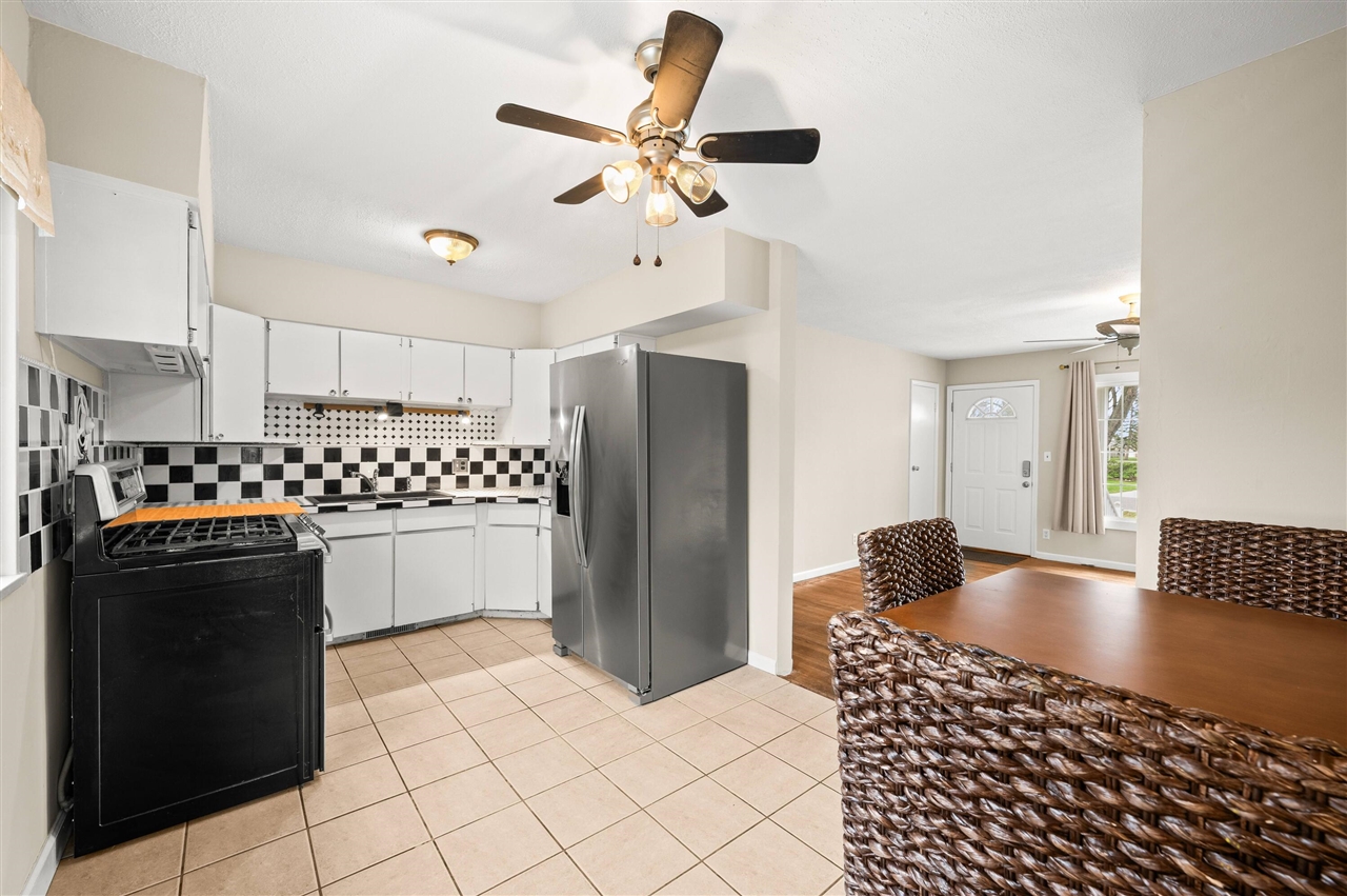 835 Ansley Drive, Saint Joseph, MI, 49085-3640