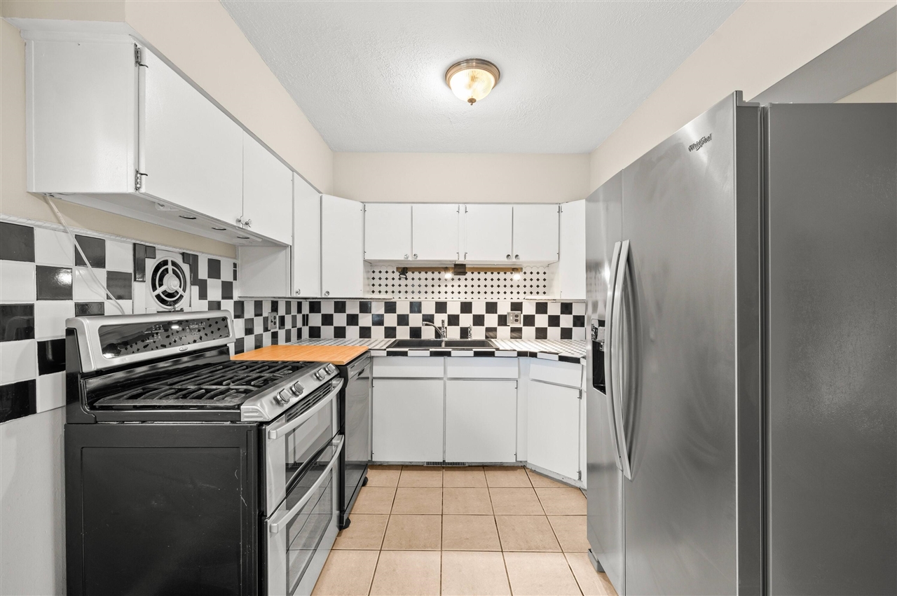 835 Ansley Drive, Saint Joseph, MI, 49085-3640