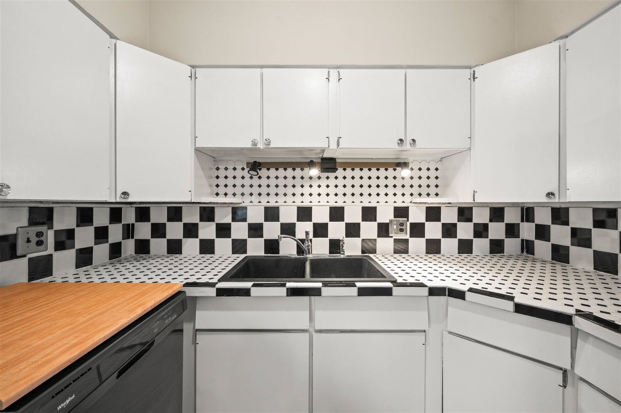 835 Ansley Drive, Saint Joseph, MI, 49085-3640