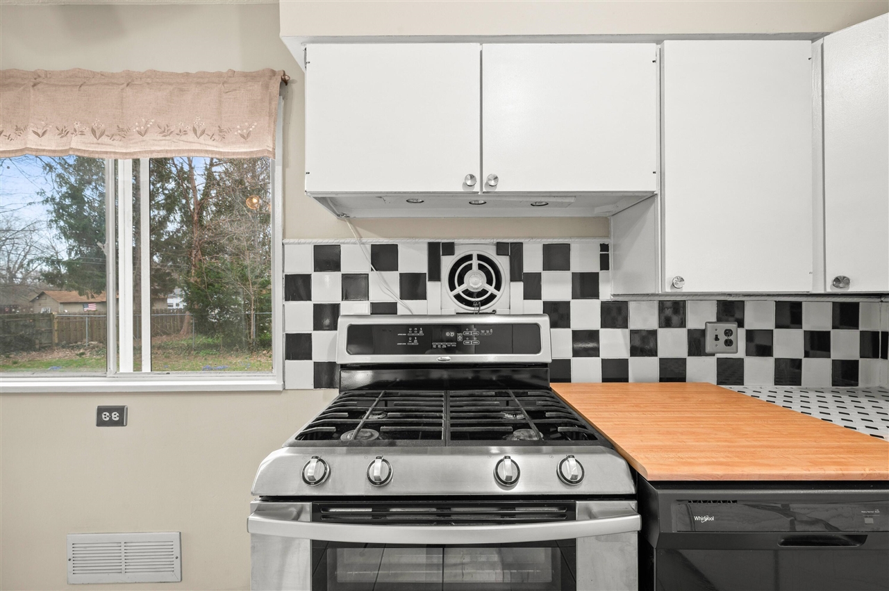 835 Ansley Drive, Saint Joseph, MI, 49085-3640