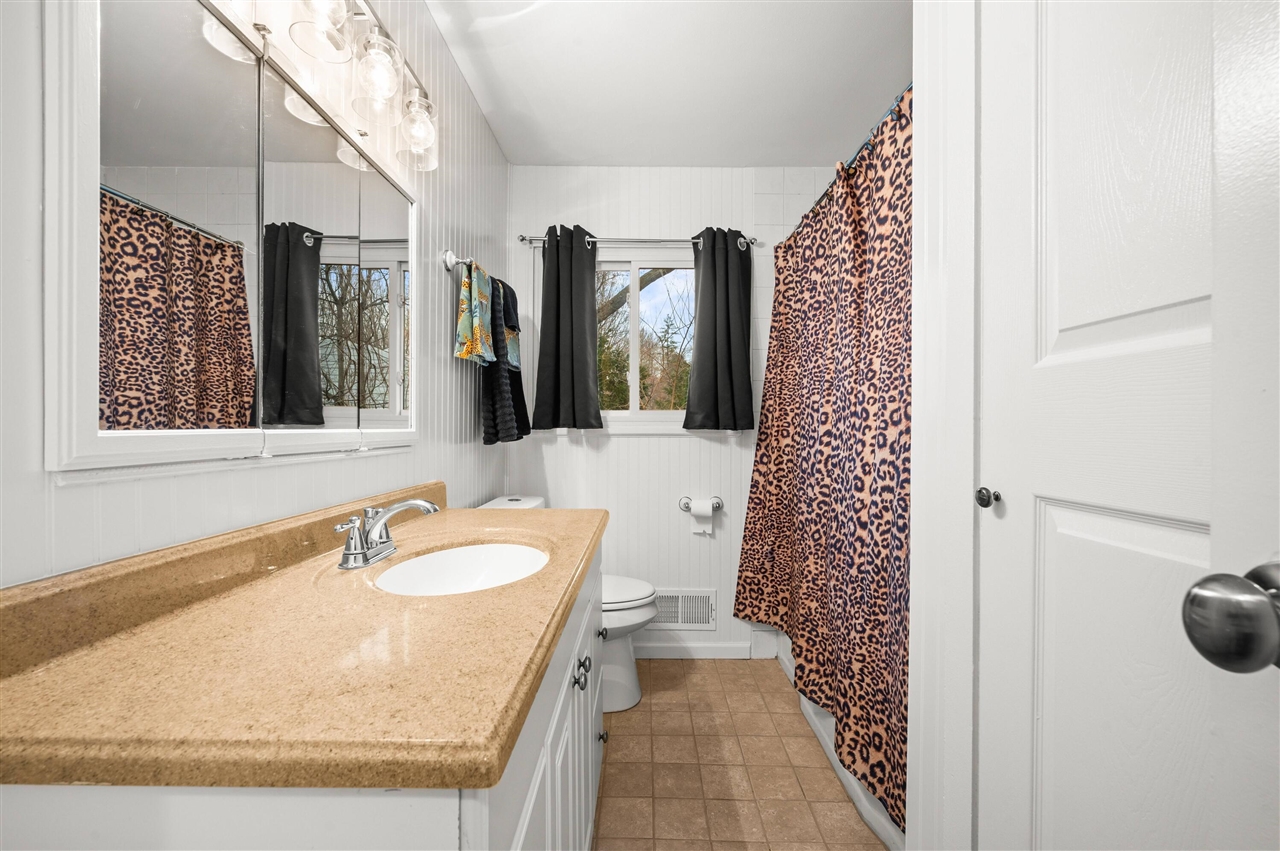 835 Ansley Drive, Saint Joseph, MI, 49085-3640