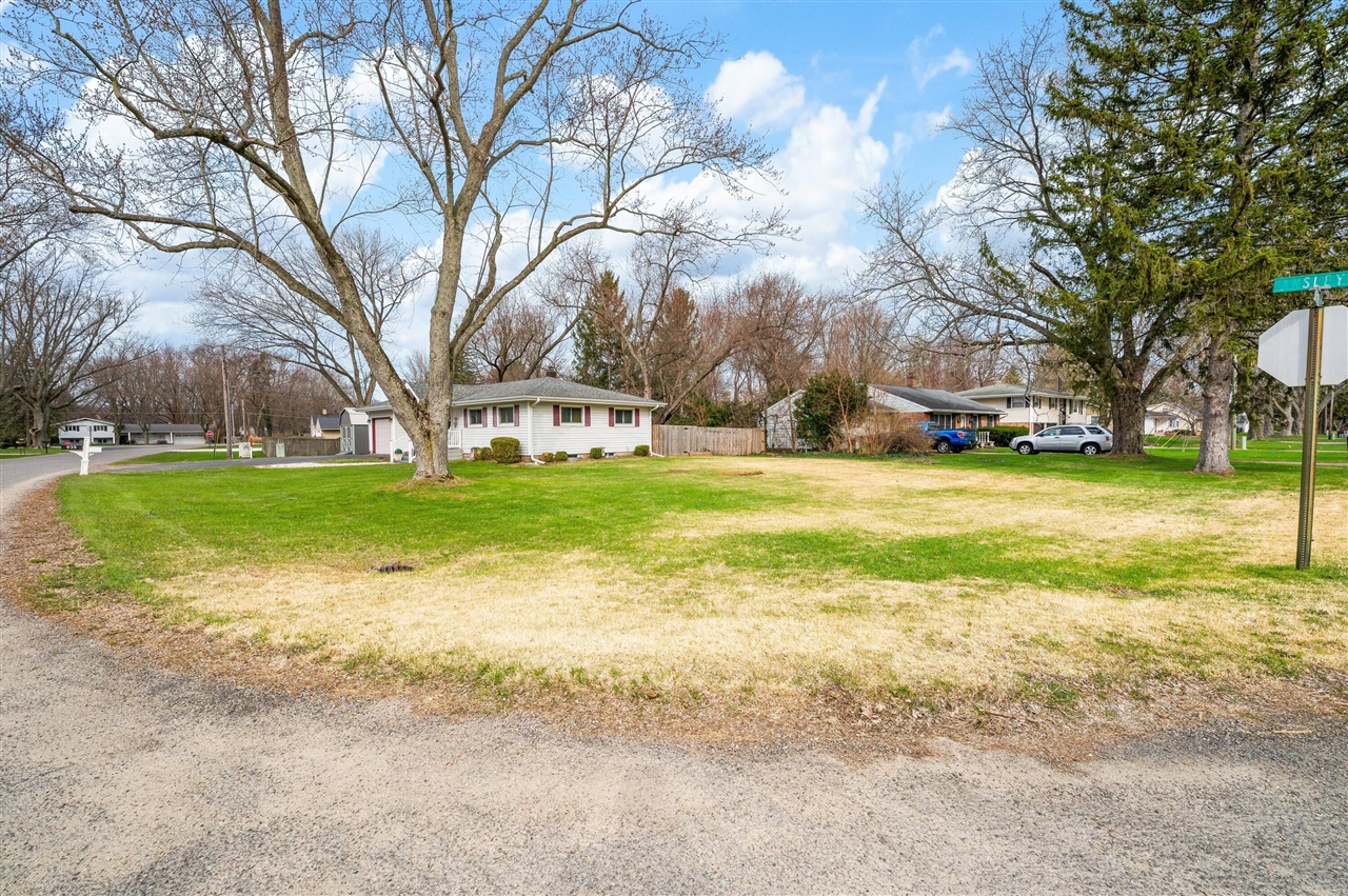 835 Ansley Drive, Saint Joseph, MI, 49085-3640