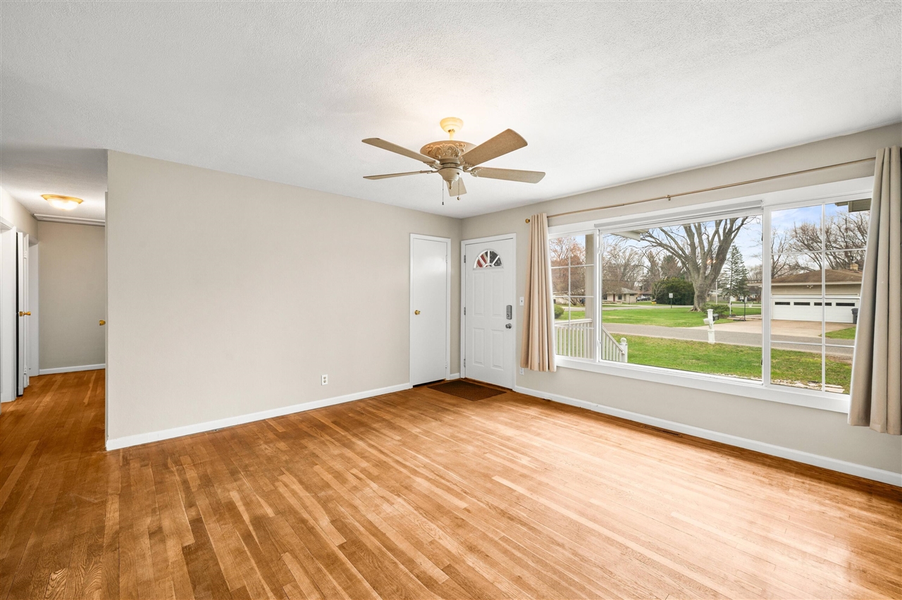 835 Ansley Drive, Saint Joseph, MI, 49085-3640