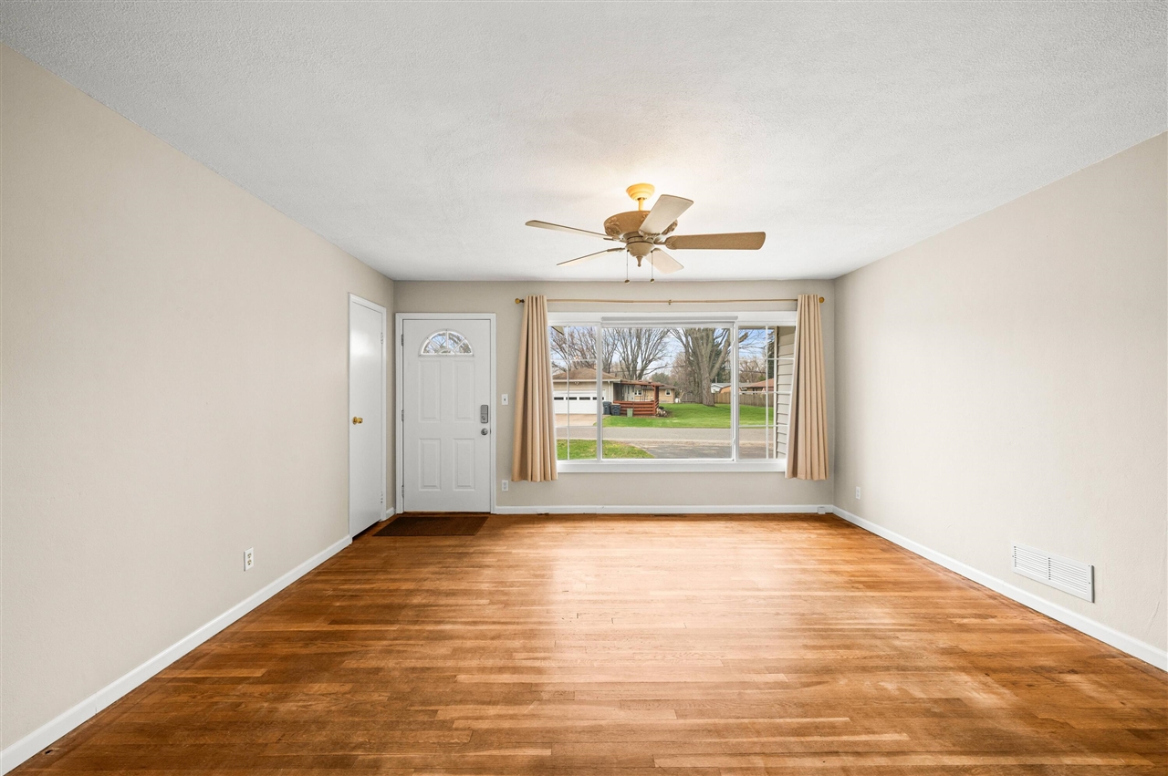 835 Ansley Drive, Saint Joseph, MI, 49085-3640