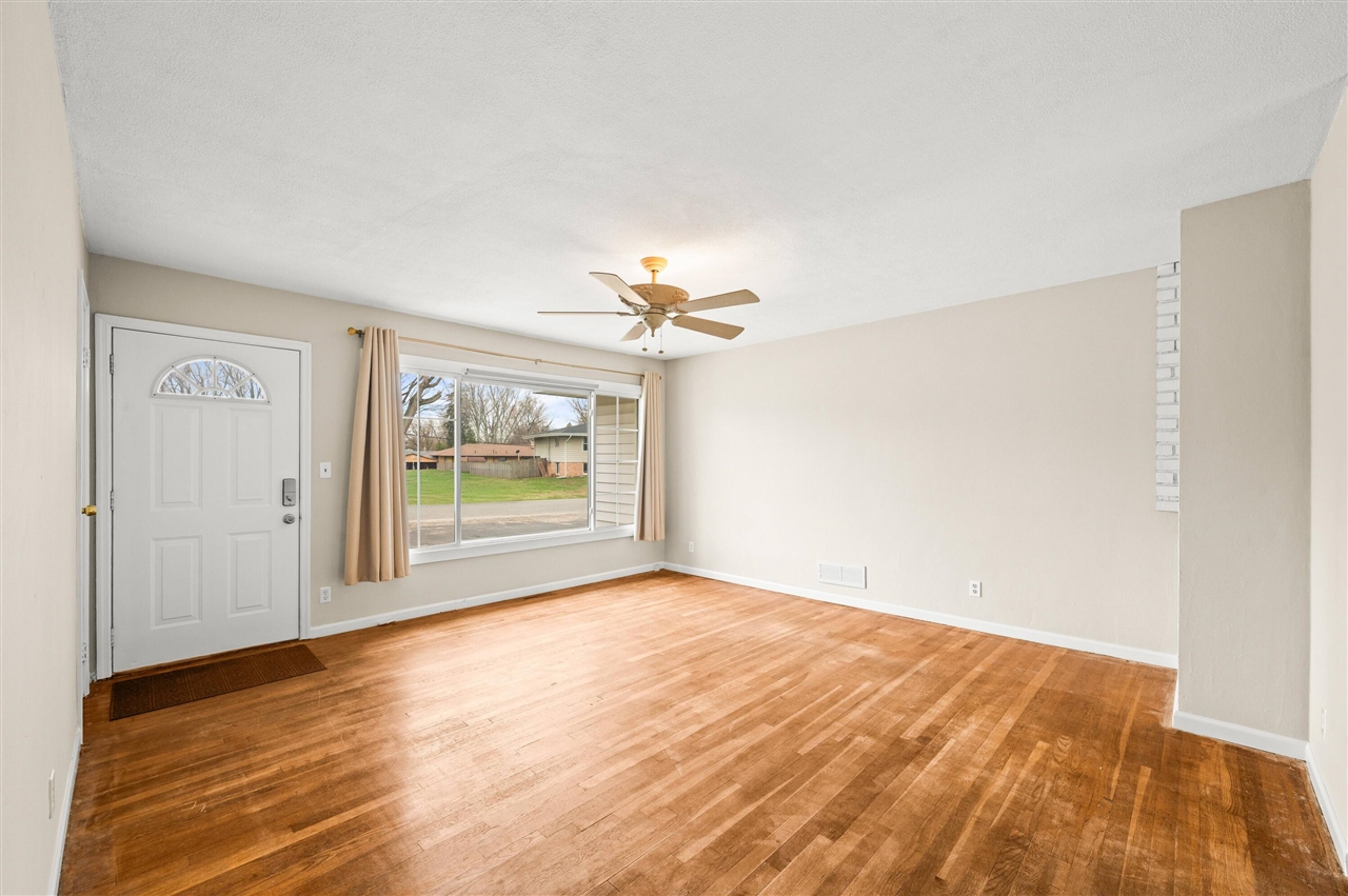 835 Ansley Drive, Saint Joseph, MI, 49085-3640