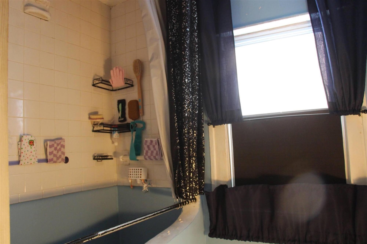 15370 Hartwell Street, Detroit, MI, 48227-3350