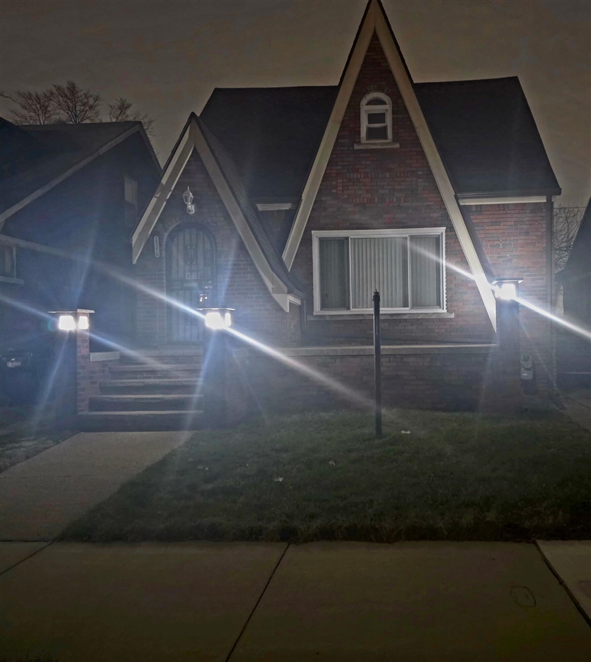 15370 Hartwell Street, Detroit, MI, 48227-3350