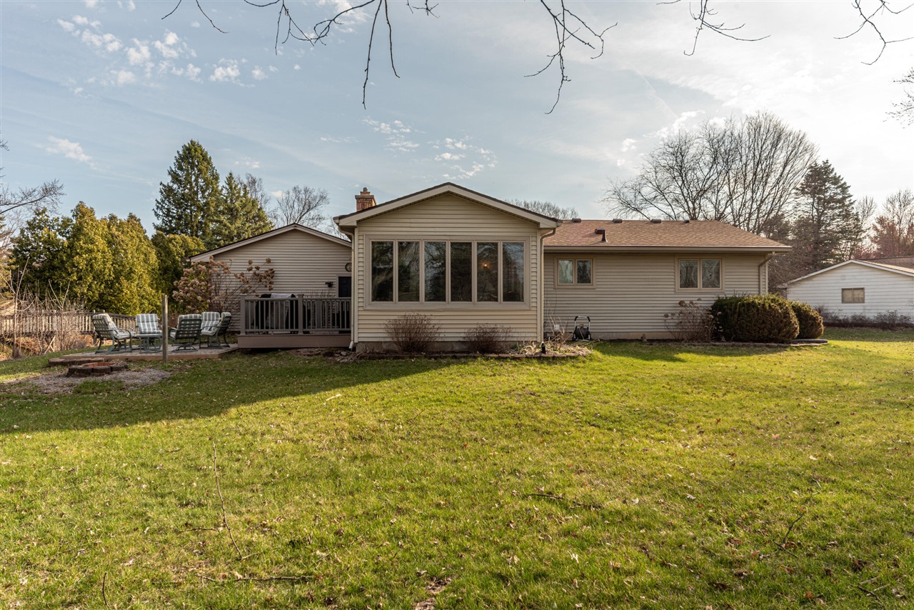 1075 Harold Circle, Ann Arbor, MI, 48103-1418