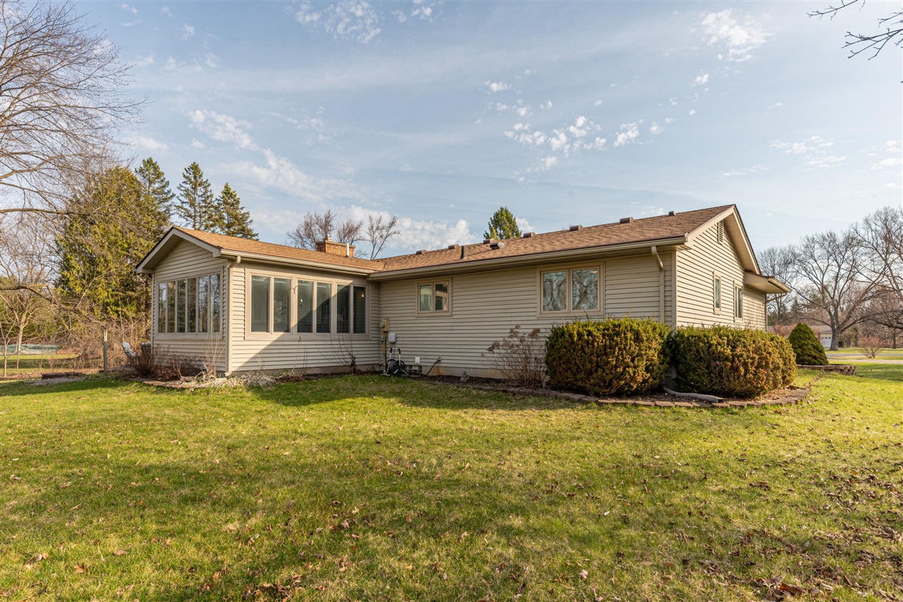 1075 Harold Circle, Ann Arbor, MI, 48103-1418