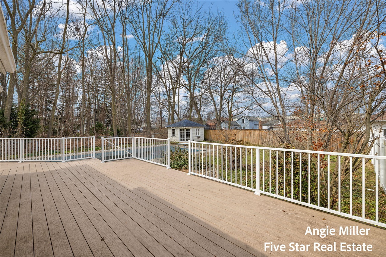 211 Williams Street, Spring Lake, MI, 49456-1912