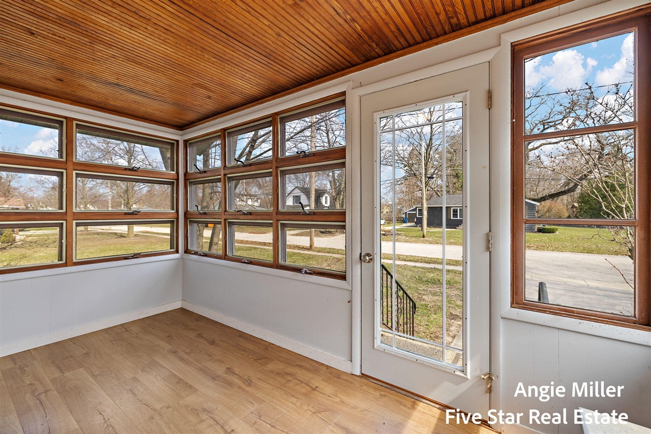 211 Williams Street, Spring Lake, MI, 49456-1912