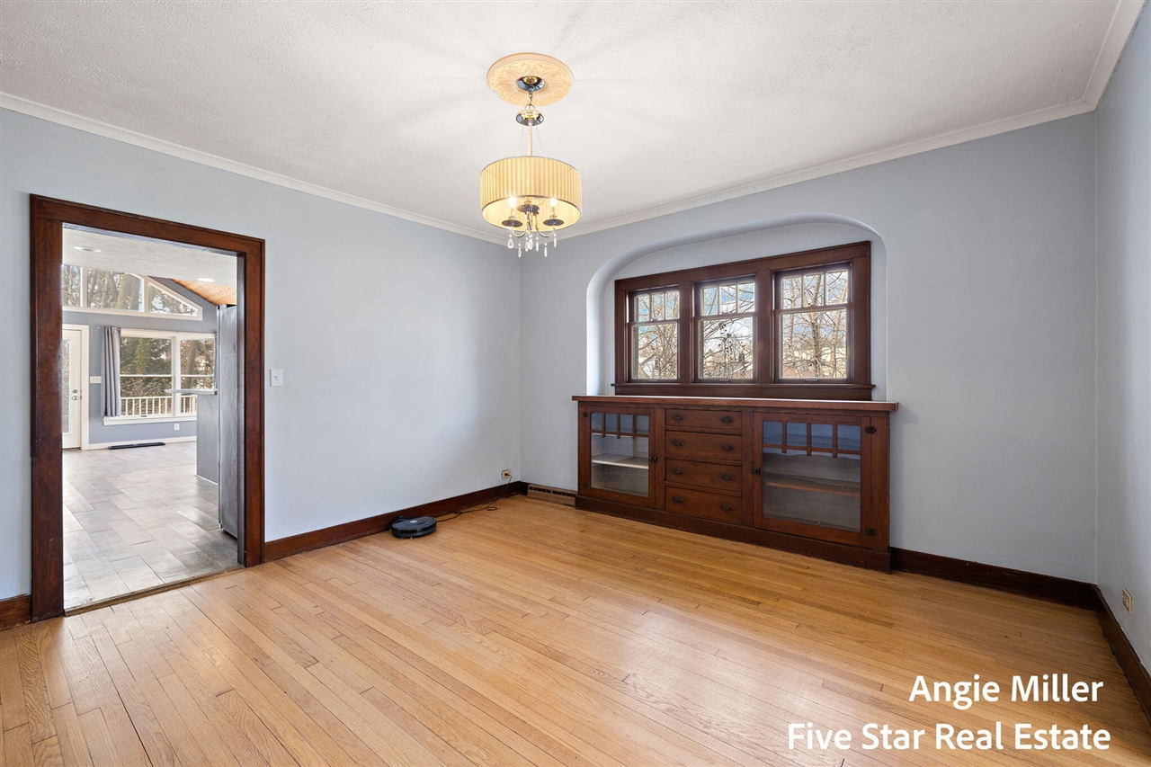 211 Williams Street, Spring Lake, MI, 49456-1912