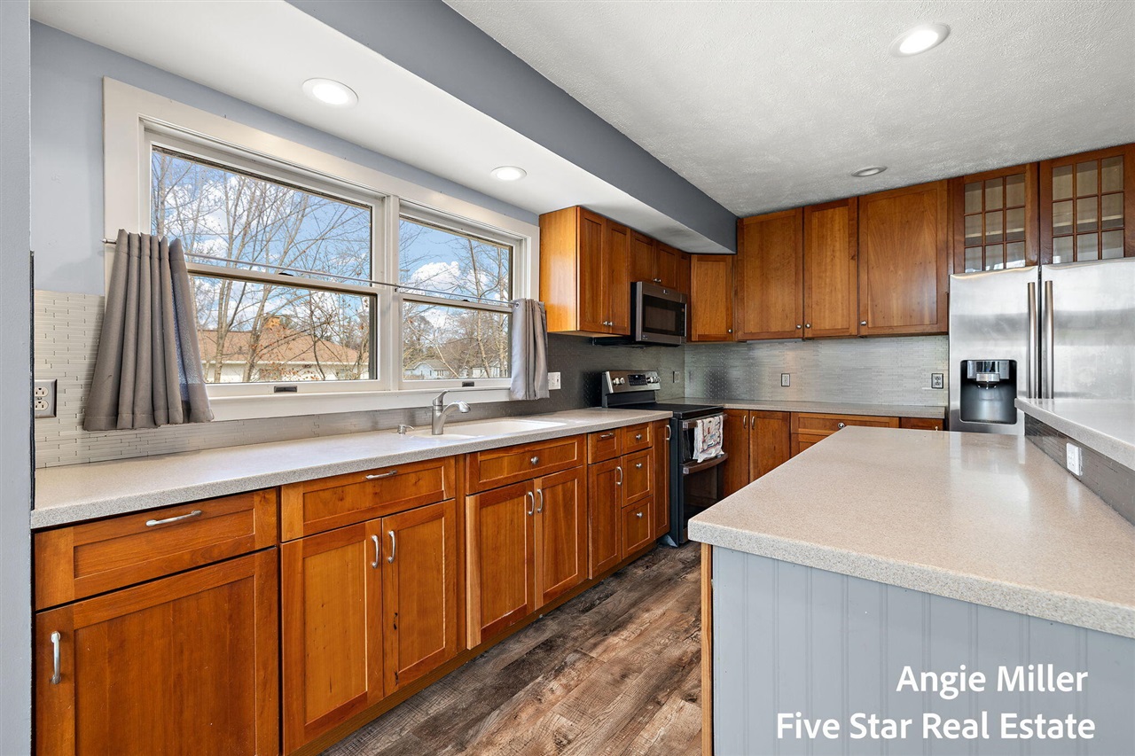 211 Williams Street, Spring Lake, MI, 49456-1912