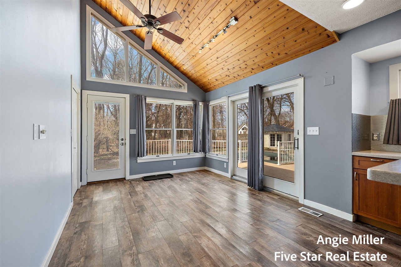 211 Williams Street, Spring Lake, MI, 49456-1912