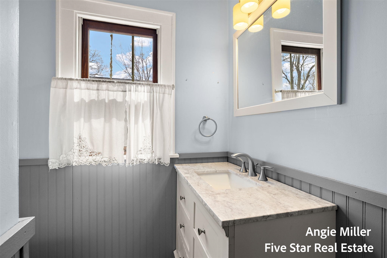 211 Williams Street, Spring Lake, MI, 49456-1912