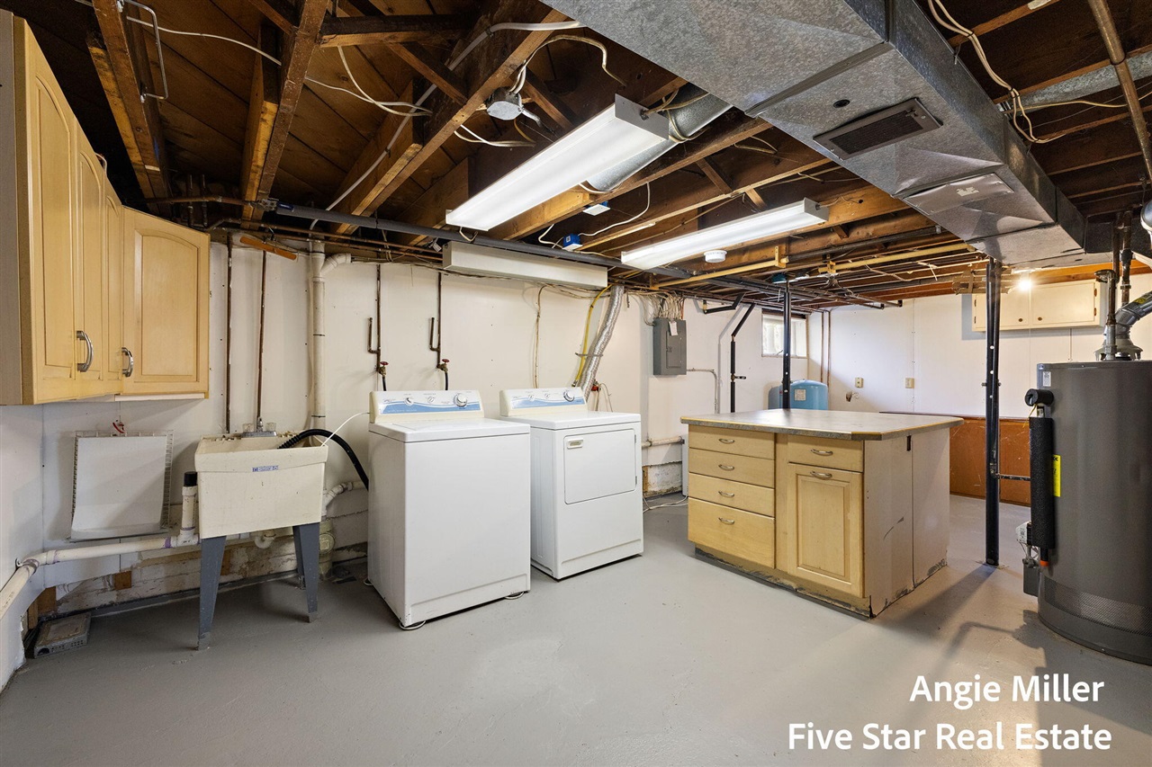 211 Williams Street, Spring Lake, MI, 49456-1912