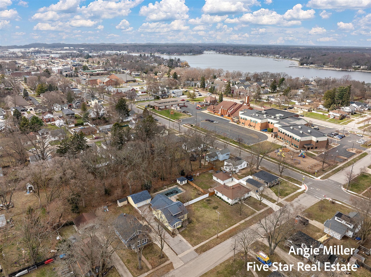 211 Williams Street, Spring Lake, MI, 49456-1912