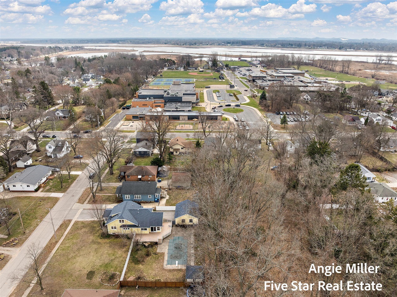 211 Williams Street, Spring Lake, MI, 49456-1912