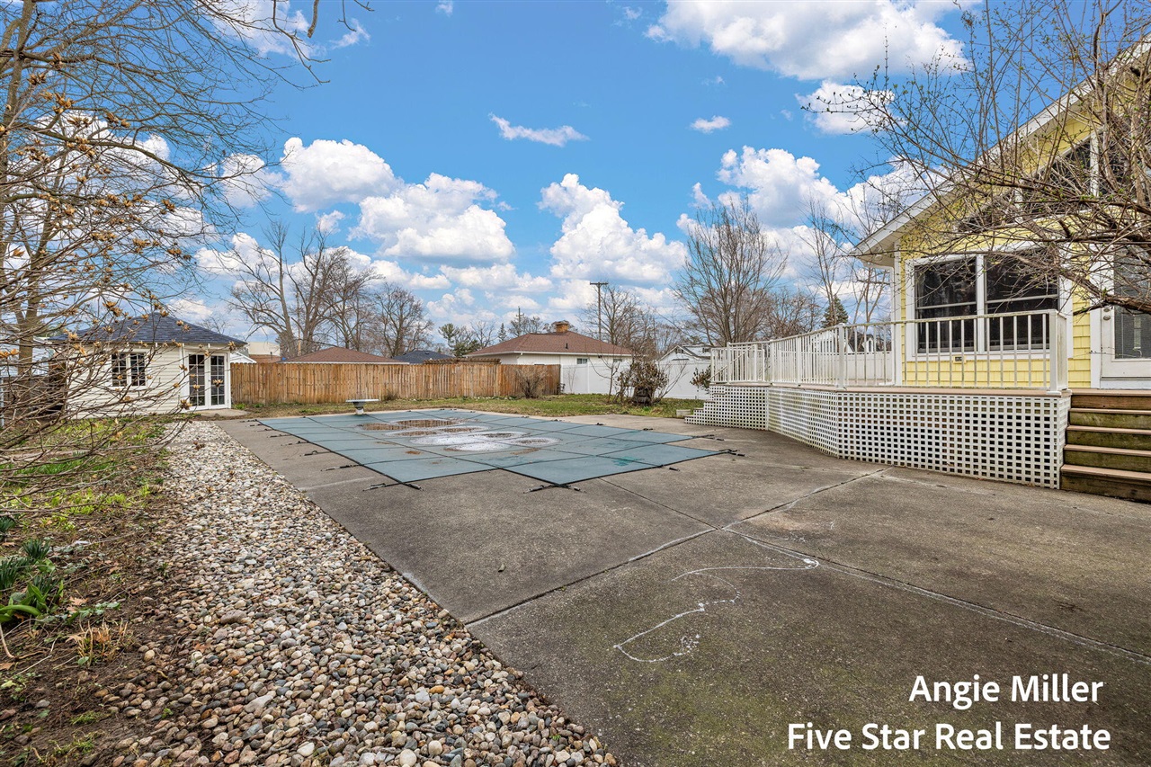 211 Williams Street, Spring Lake, MI, 49456-1912