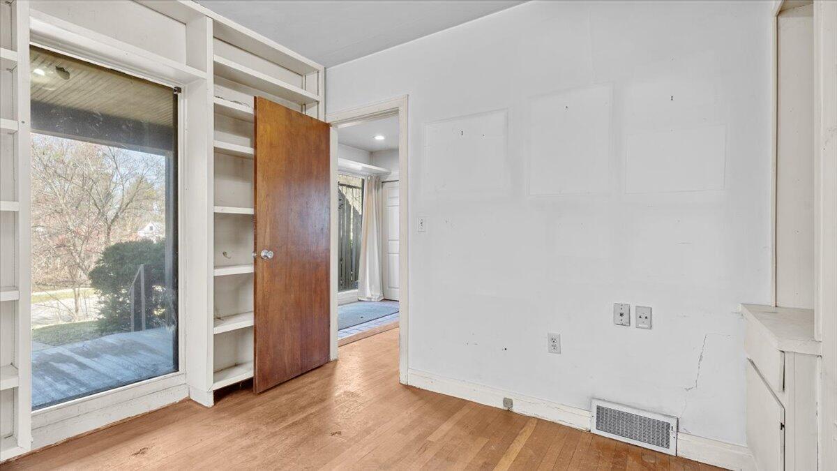 1307 Lutz Avenue, Ann Arbor, MI, 48103-4617