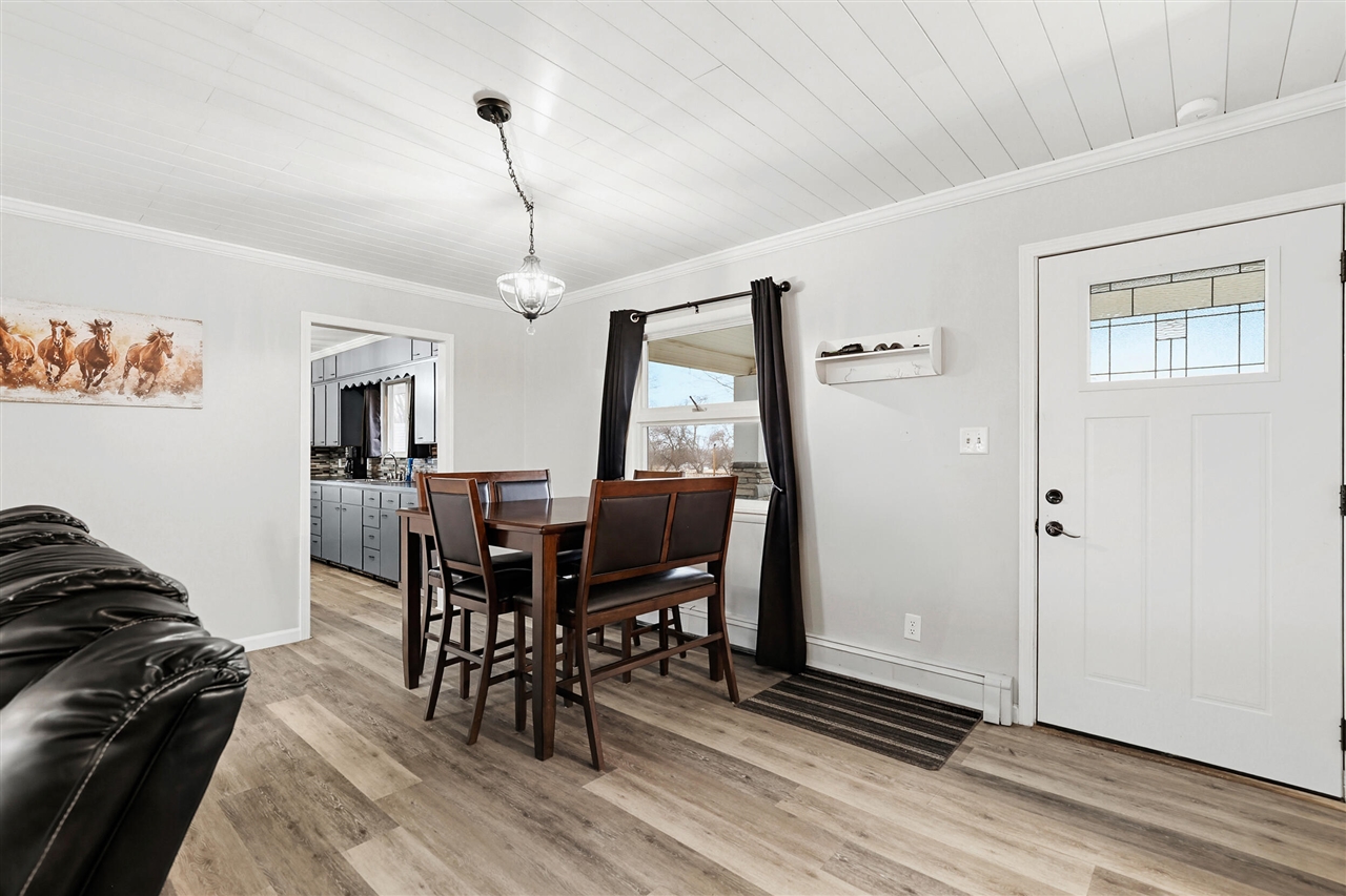 4090 Matthews Road, Charlotte, MI, 48813-8146