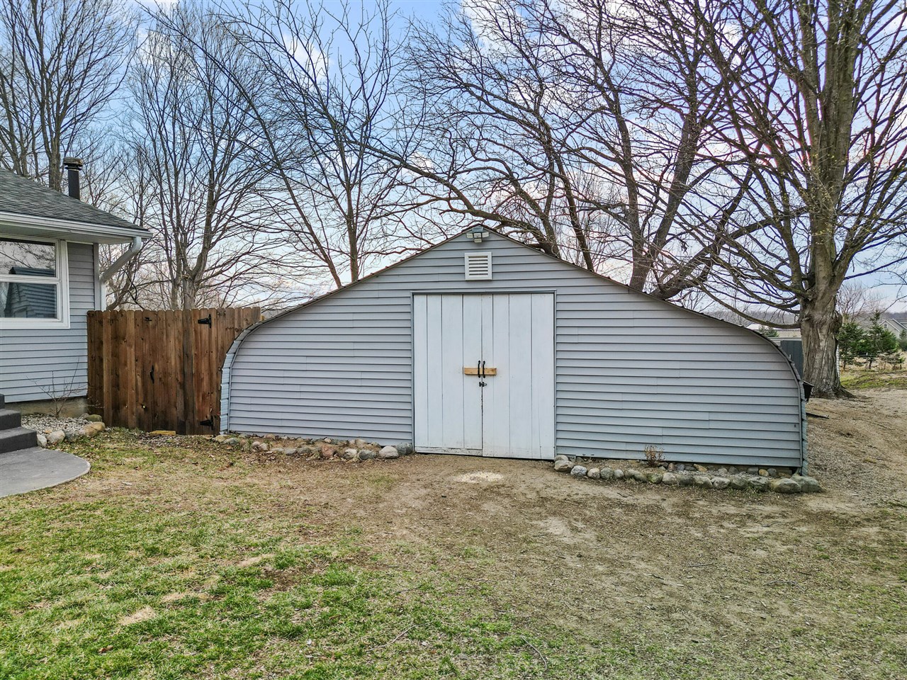 4090 Matthews Road, Charlotte, MI, 48813-8146