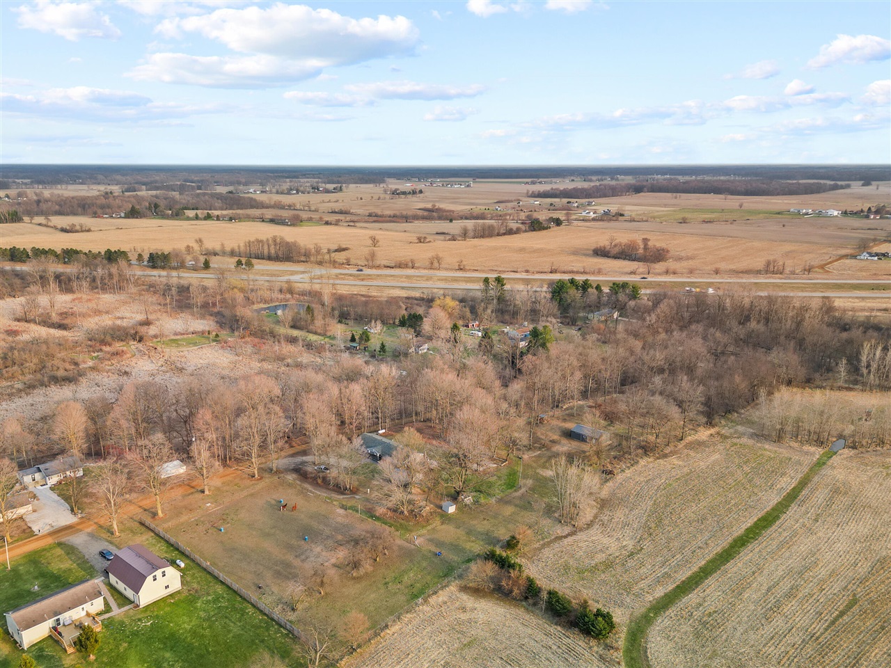 4090 Matthews Road, Charlotte, MI, 48813-8146