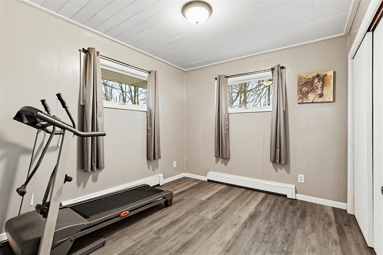 4090 Matthews Road, Charlotte, MI, 48813-8146