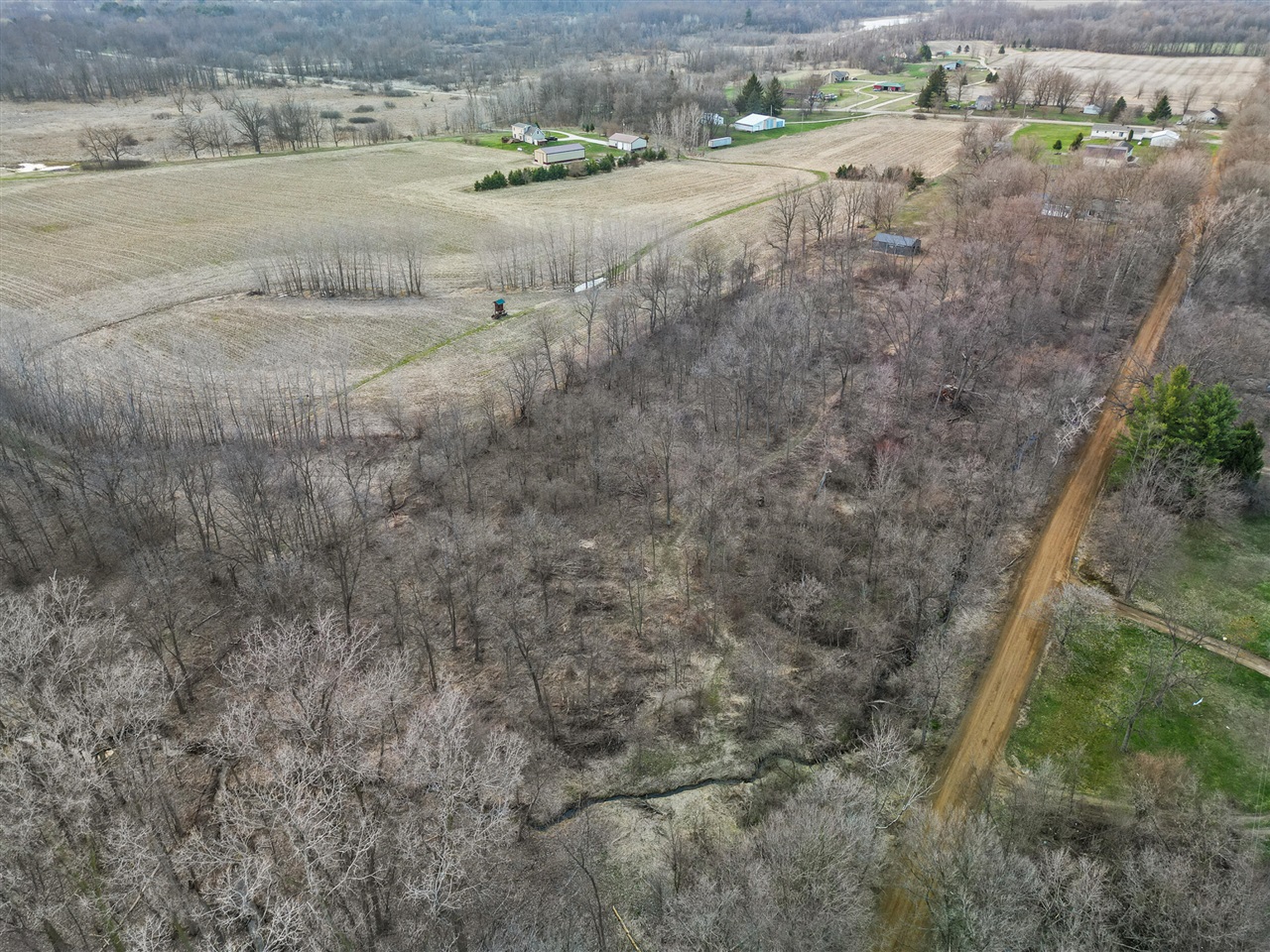 4090 Matthews Road, Charlotte, MI, 48813-8146