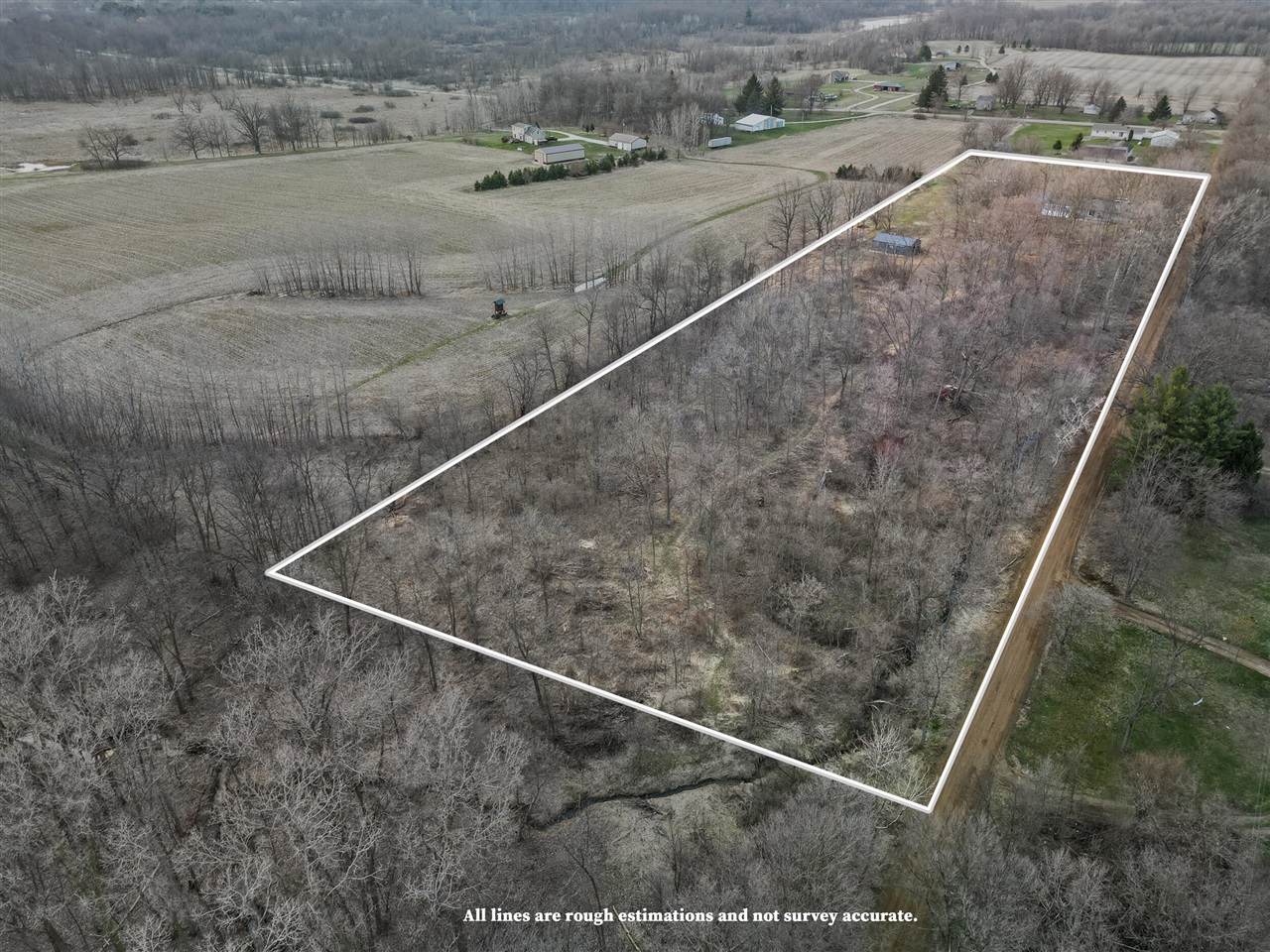 4090 Matthews Road, Charlotte, MI, 48813-8146