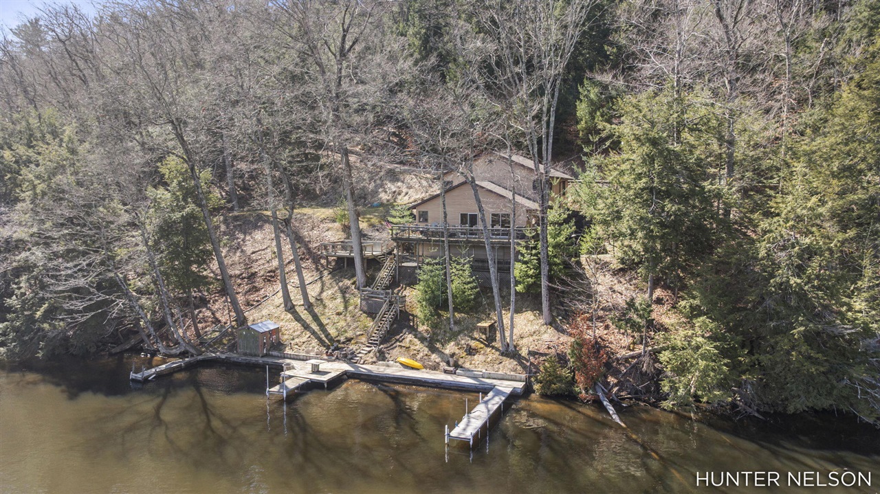 4600 S Teal Lane, Newaygo, MI, 49337-8725