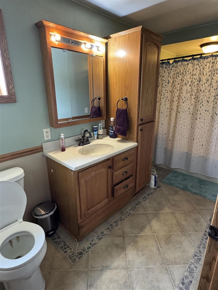 2126 200th Avenue, Reed City, MI, 49677-8044